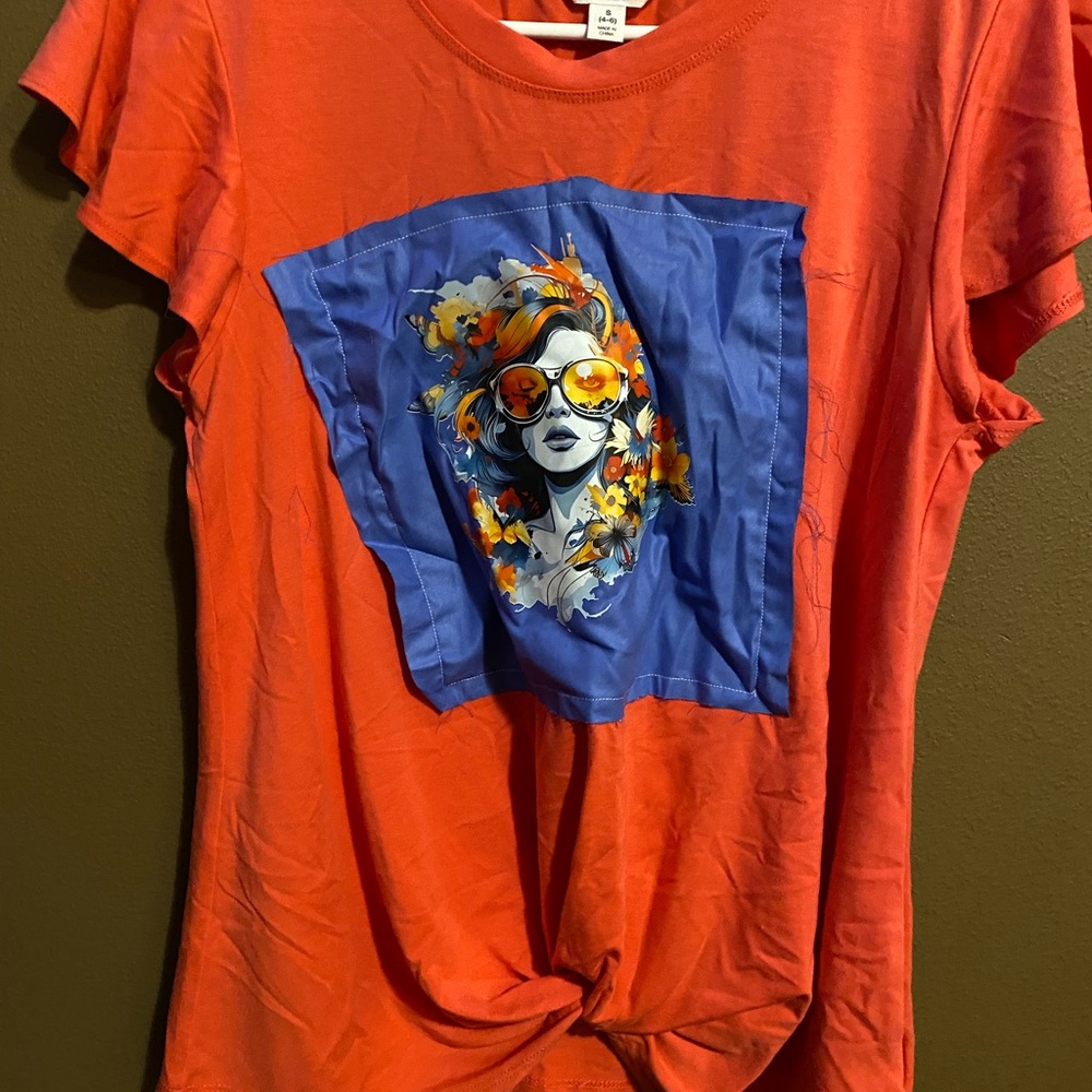 Hand designed short sleeve shirt women’s small